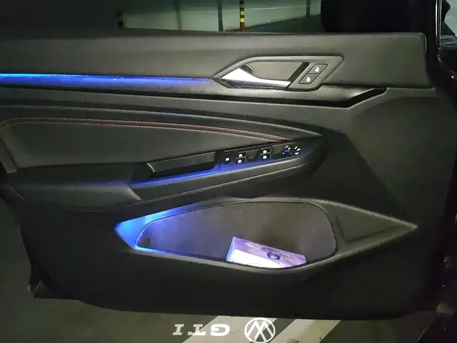 Volkswagen Golf GTI 2023 из CN, фото 8