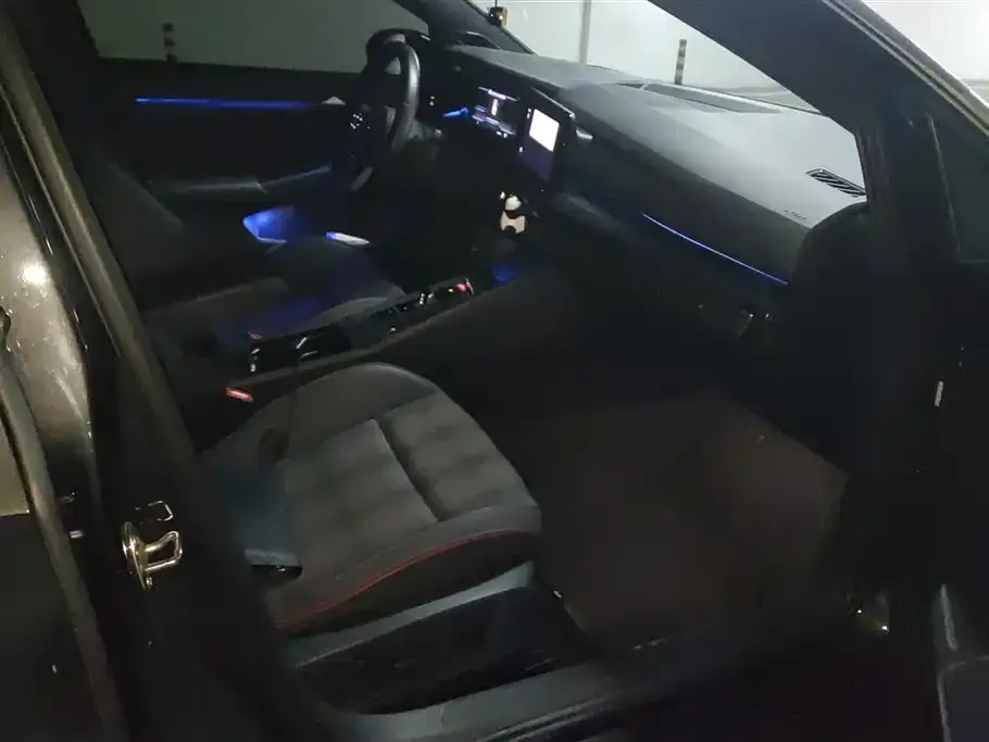 Volkswagen Golf GTI 2023 из CN, фото 3