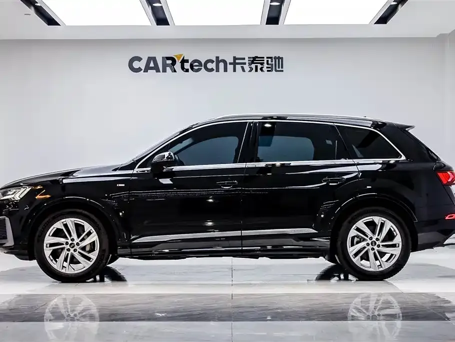 Audi Q7 — фото 5