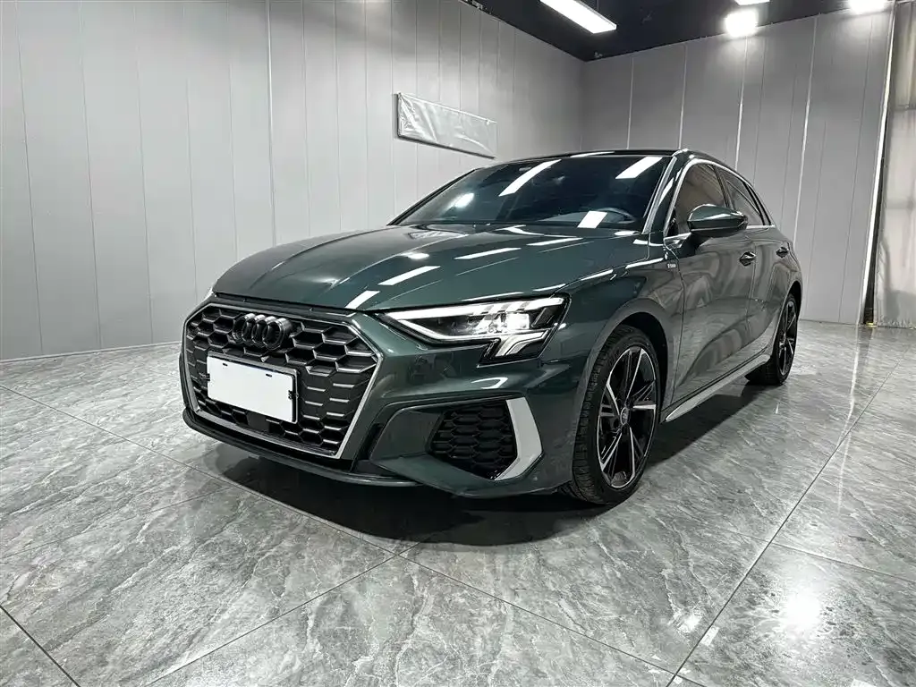 Audi A3 — фото 1