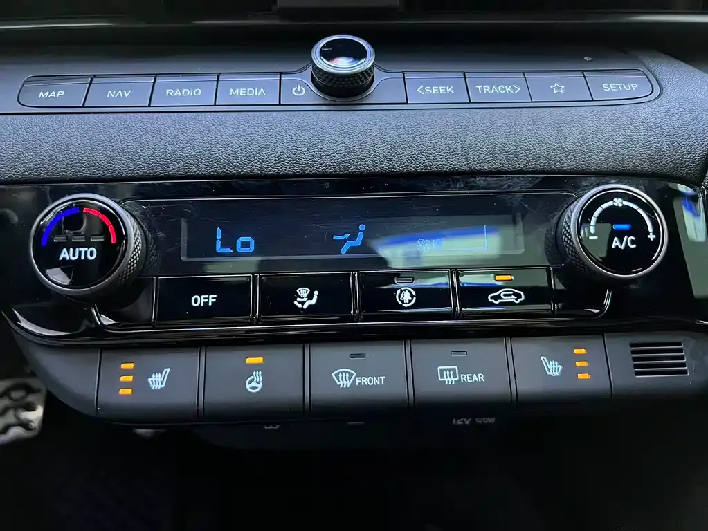 Hyundai Elantra — фото 4
