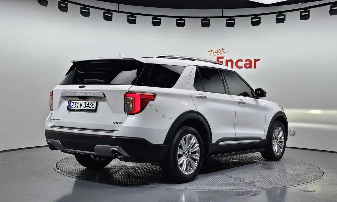 Ford Explorer 2023 из KR, фото 2