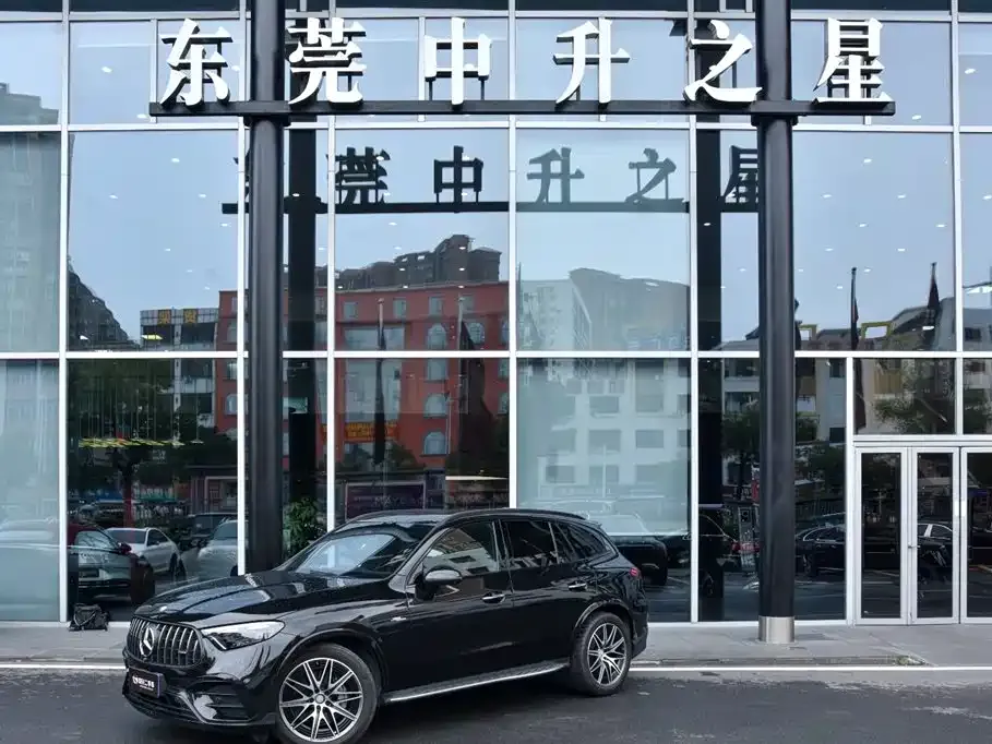 Mercedes-Benz GLC AMG — фото 1
