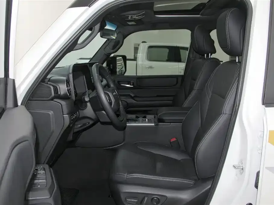 Toyota Prado — фото 10
