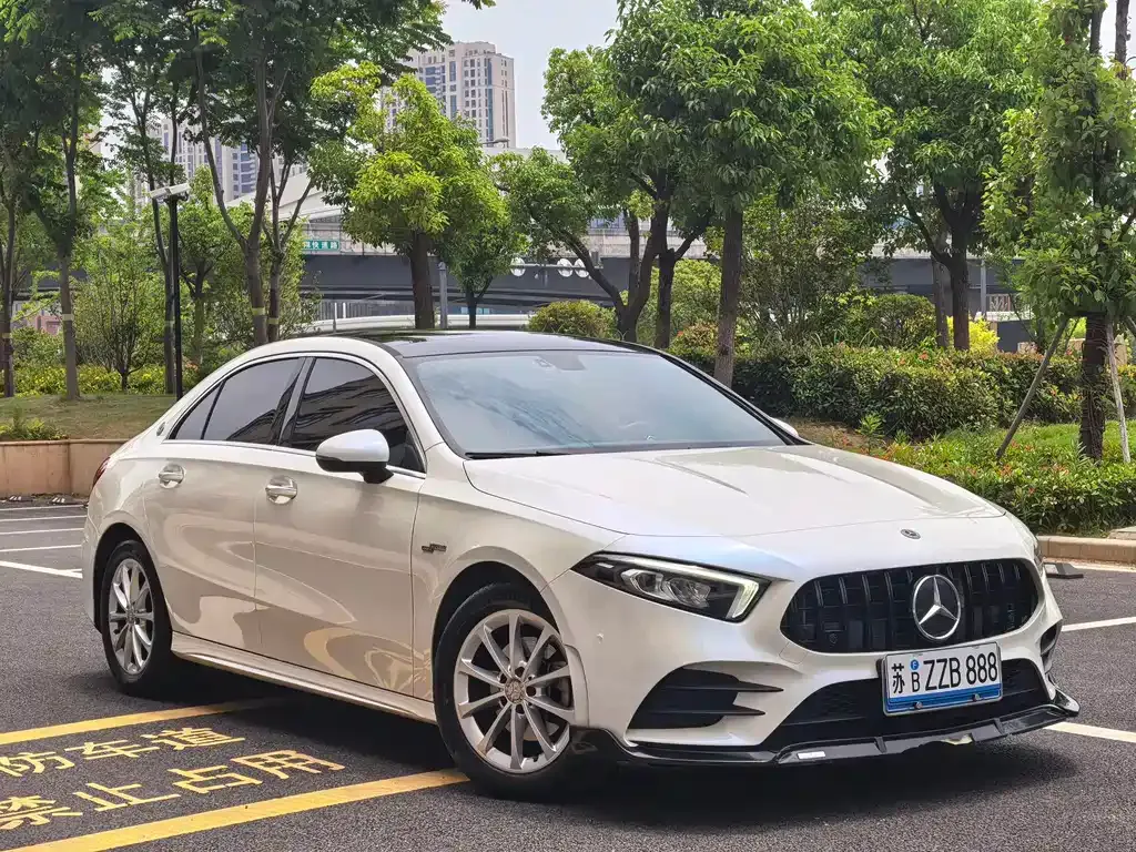 Mercedes-Benz A-Class — фото 8