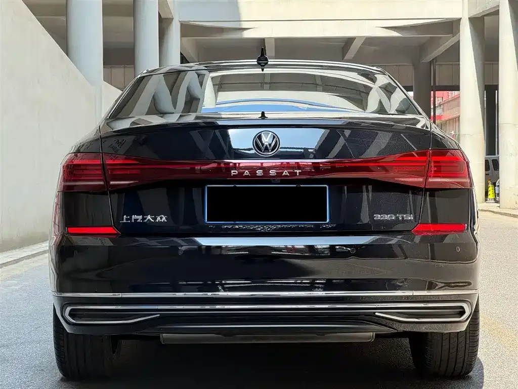 Volkswagen Passat — фото 5