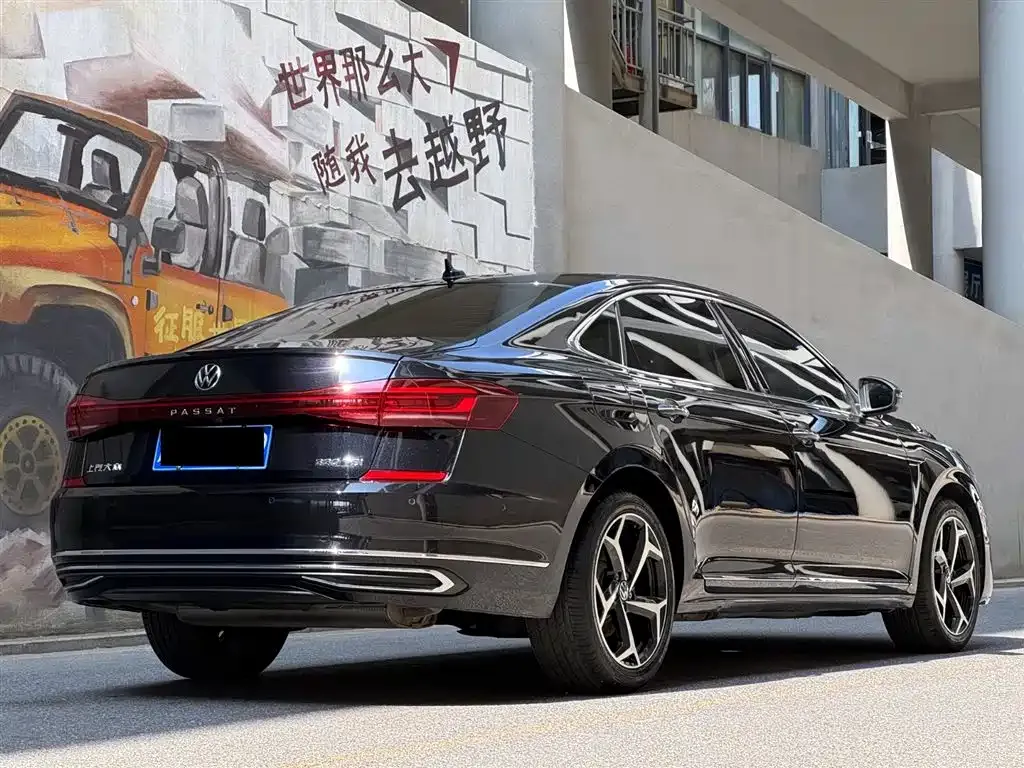 Volkswagen Passat — фото 9