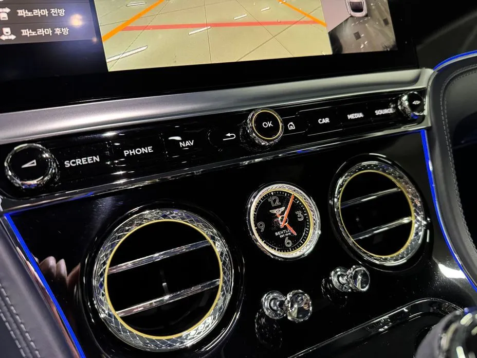 Bentley Continental 2023 из KR, фото 5