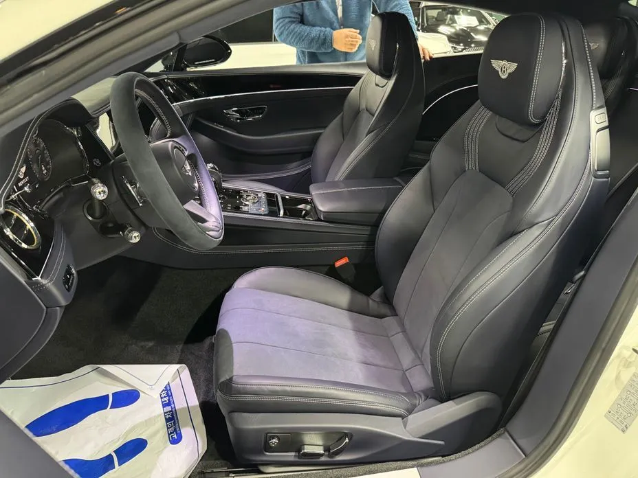 Bentley Continental 2023 из KR, фото 9
