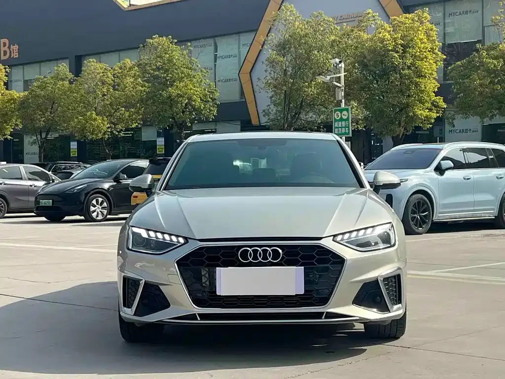 Audi A4L — фото 5