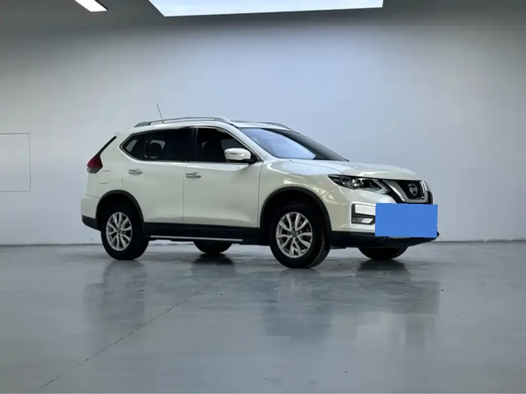 Nissan X-Trail 2021 из CN, фото 2