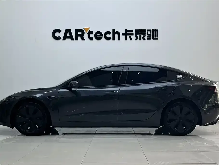 Tesla Model 3 — фото 3