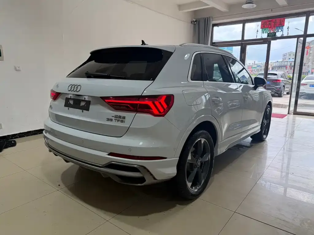 Audi Q3 — фото 2