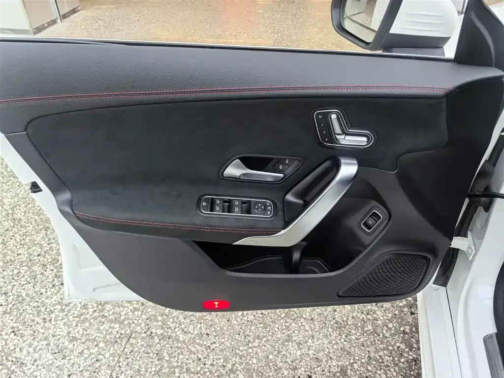 Mercedes-Benz CLA (Import) — фото 9