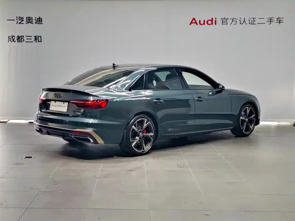 Audi A4L — фото 4