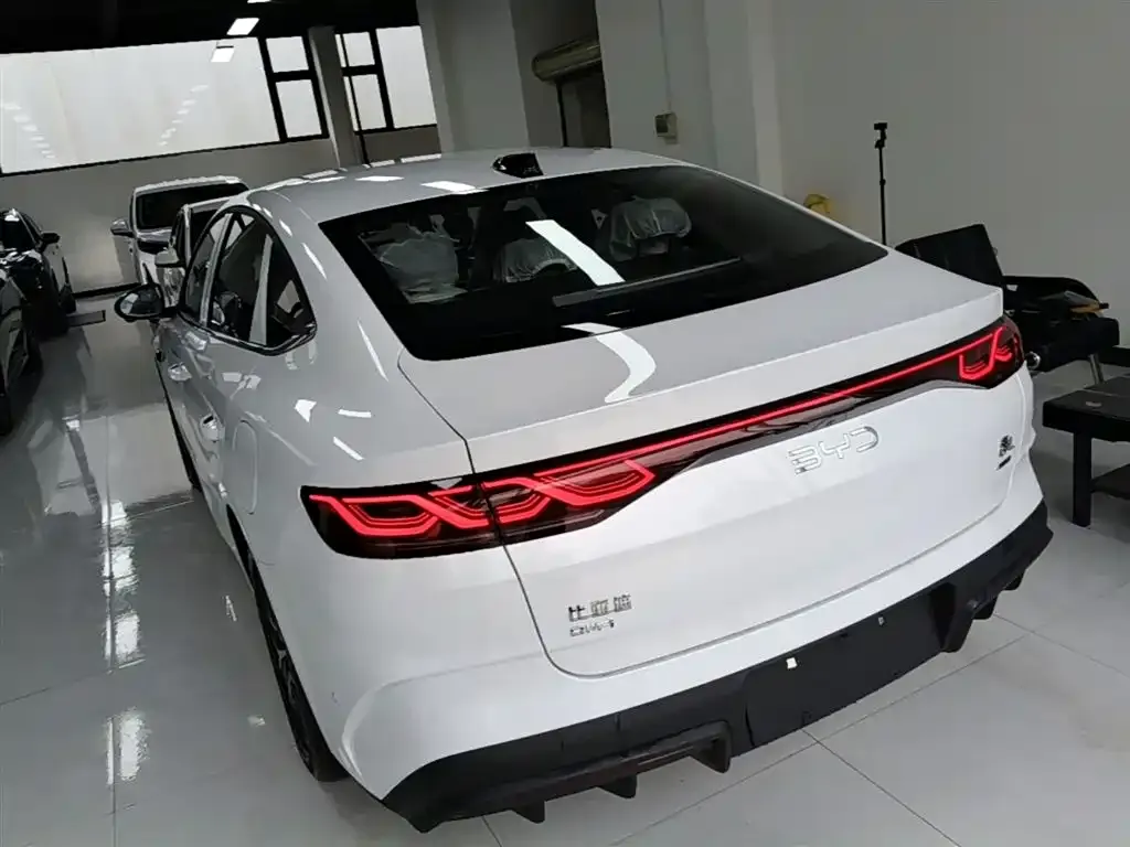 BYD Qin L — фото 4