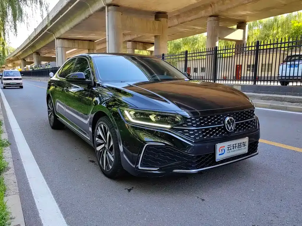 Volkswagen Passat — фото 5