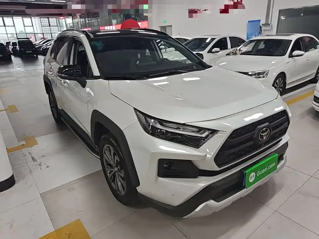 Toyota RAV4 — фото 10
