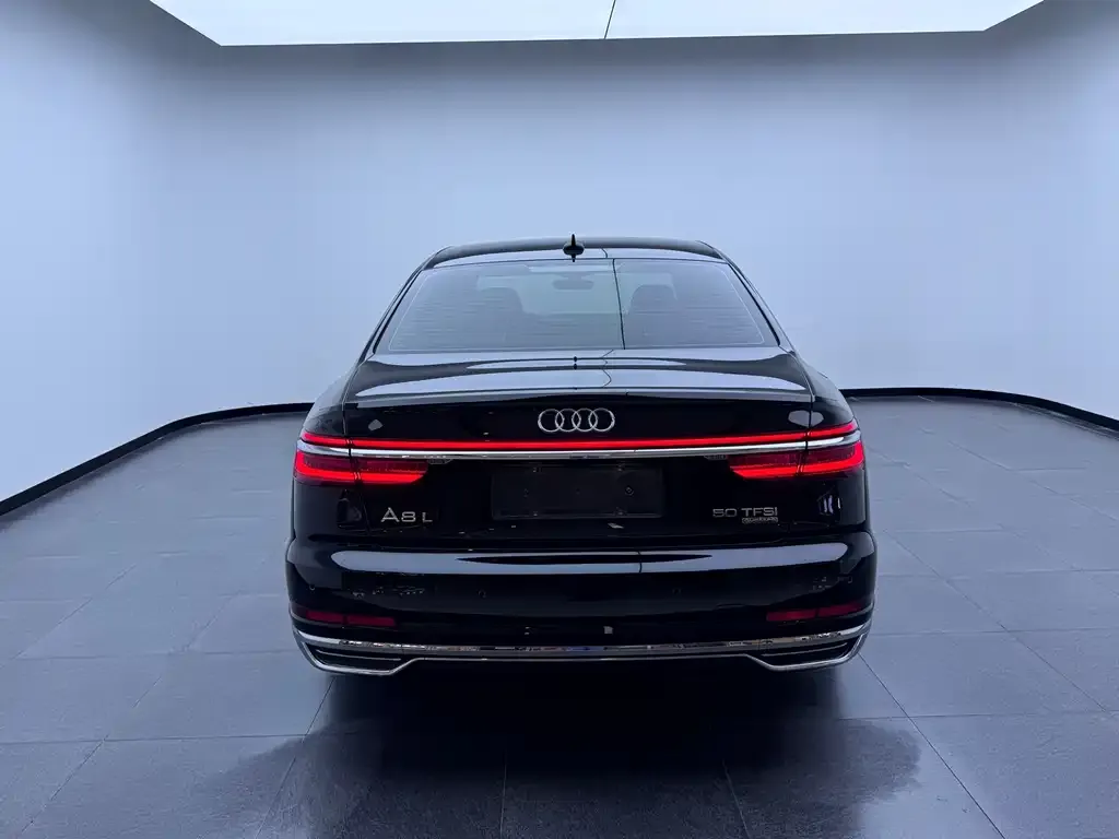 Audi A8 2021 из CN, фото 3