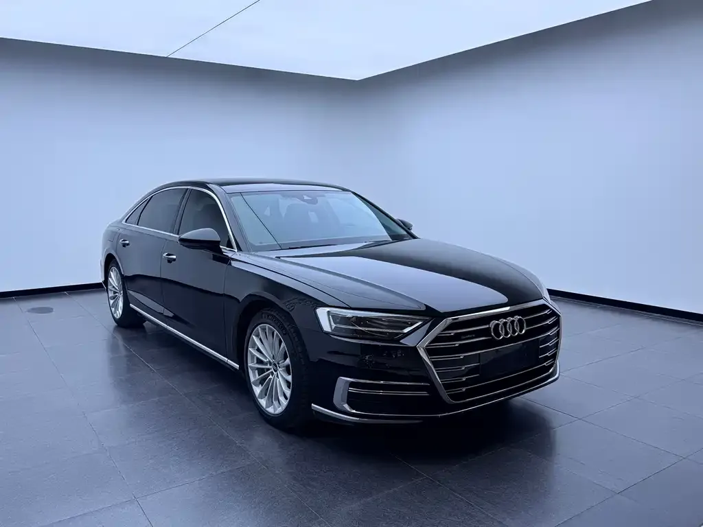 Audi A8 2021 из CN, фото 2