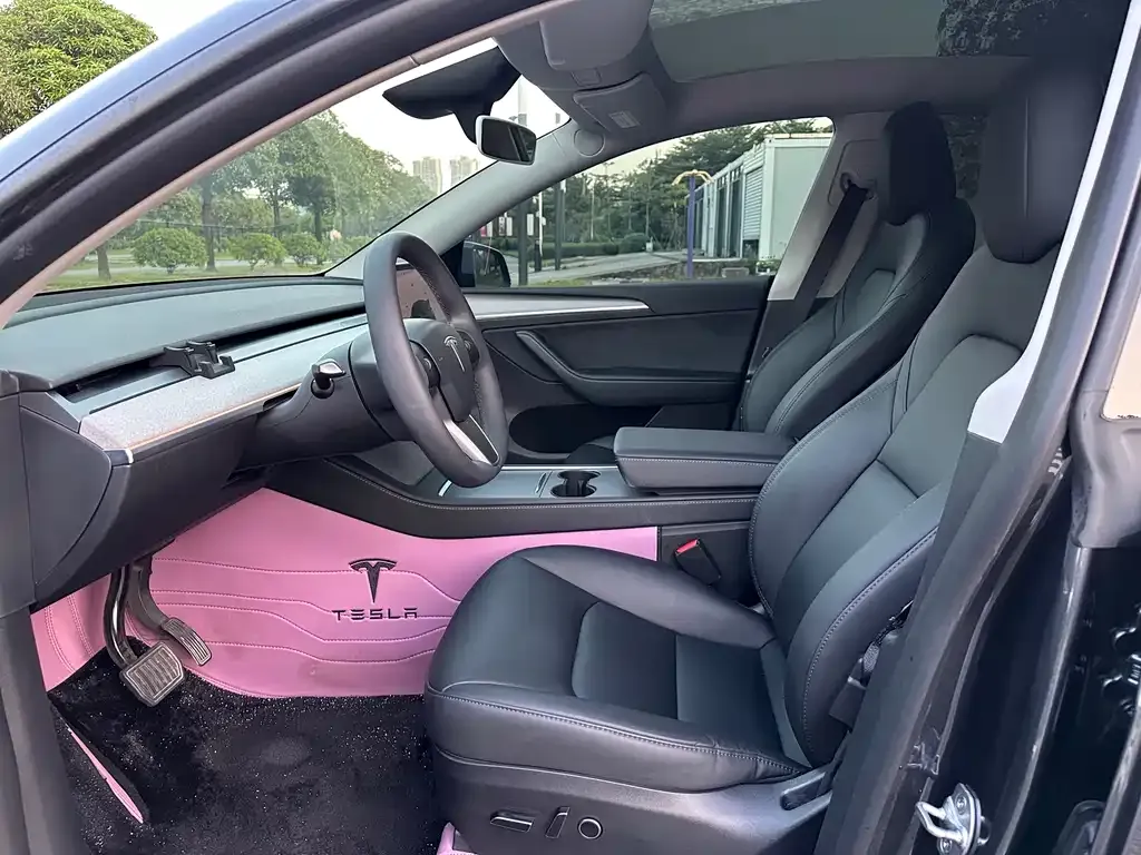 Tesla Model Y — фото 4
