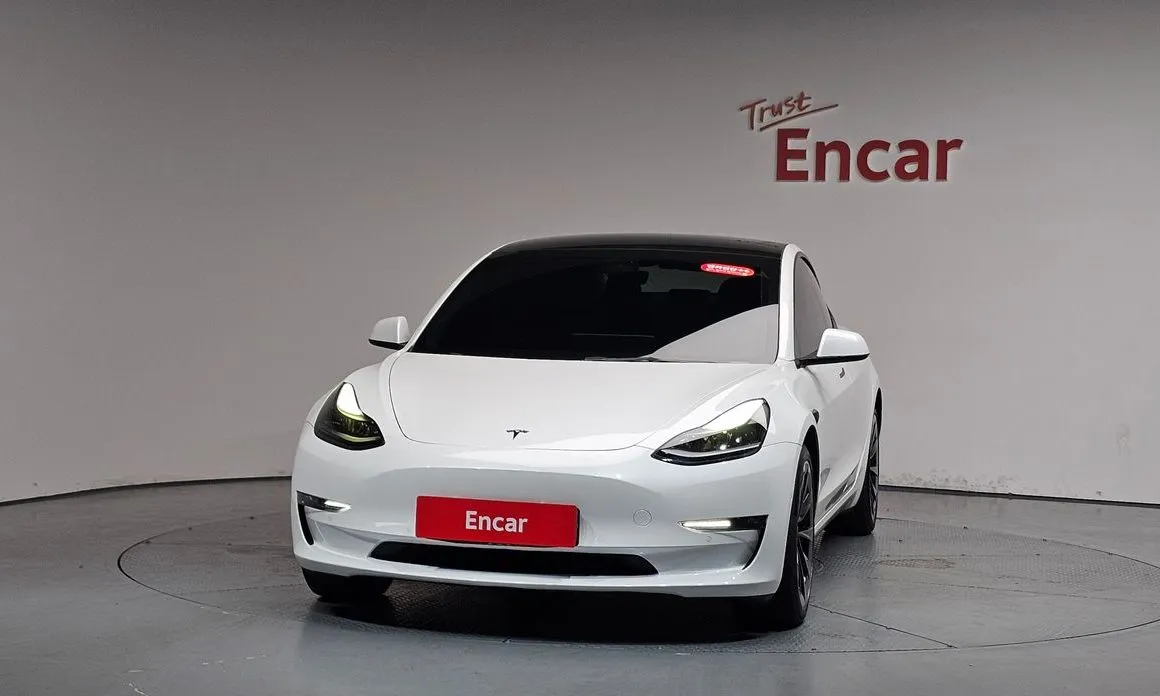 Tesla Model 3 — фото 4
