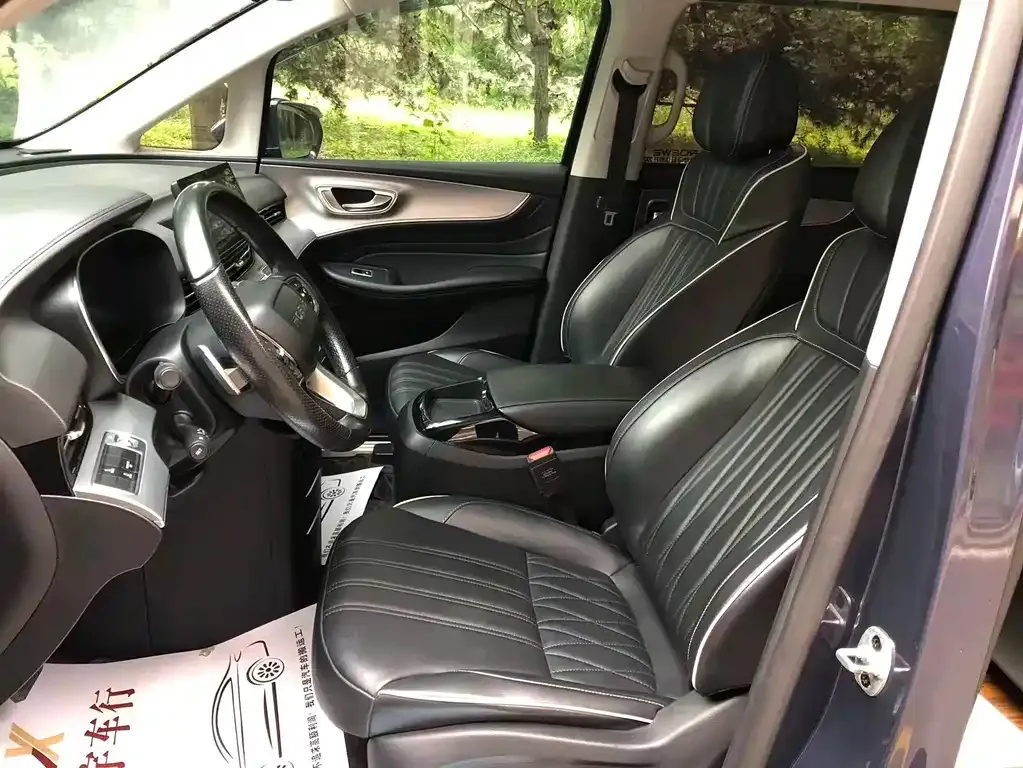 Roewe iMAX8 2022 из CN, фото 7