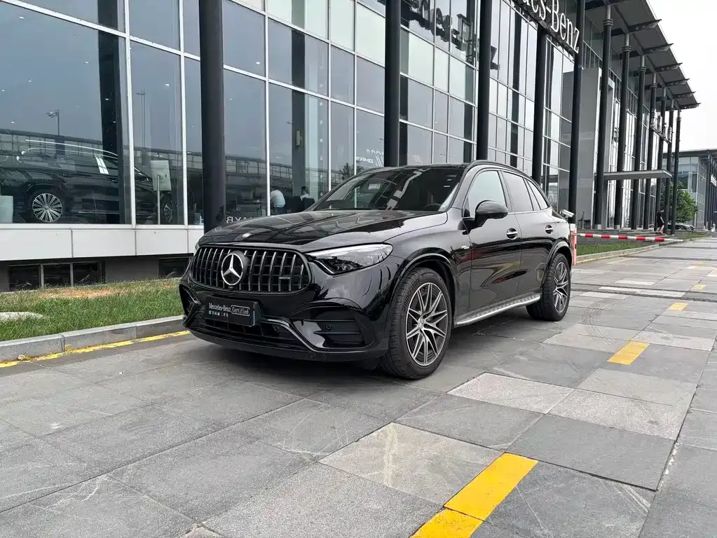 Mercedes-Benz GLC AMG — фото 1