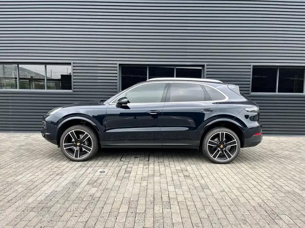 Porsche Cayenne — фото 6