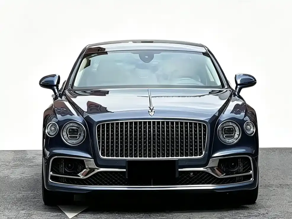 Bentley Flying Spur — фото 6