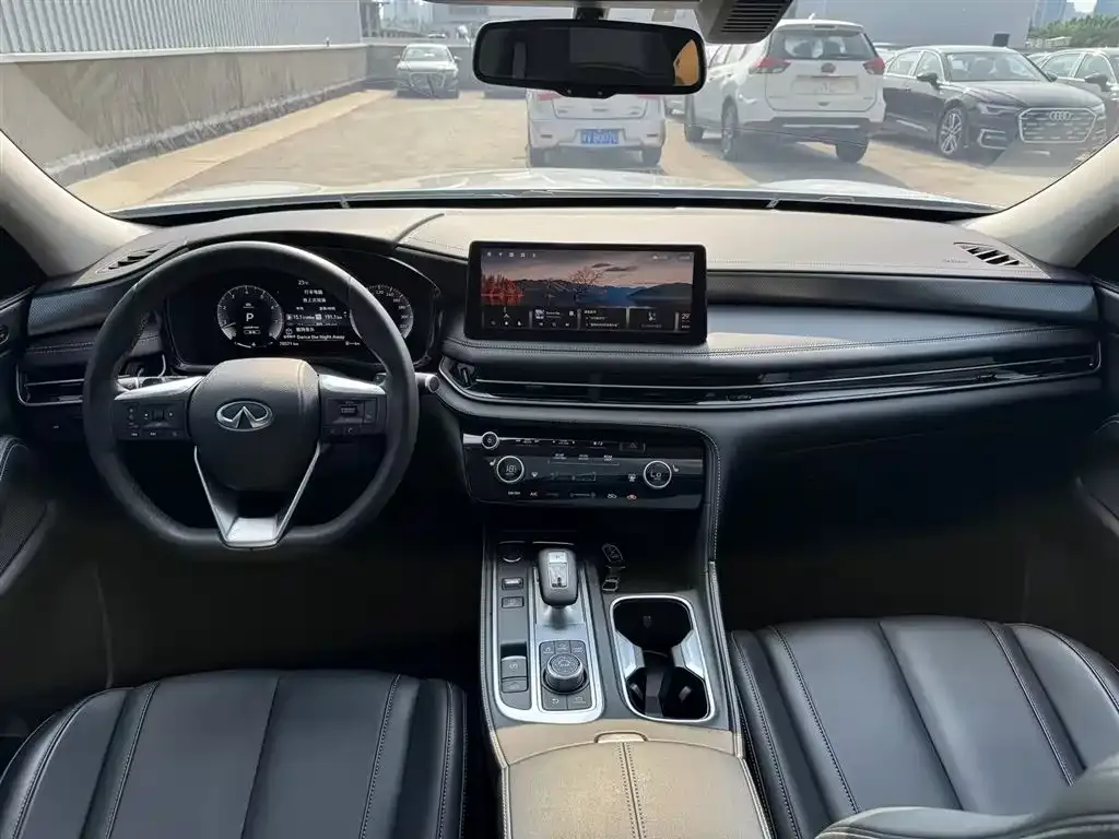 Infiniti QX60 2023 из CN, фото 2
