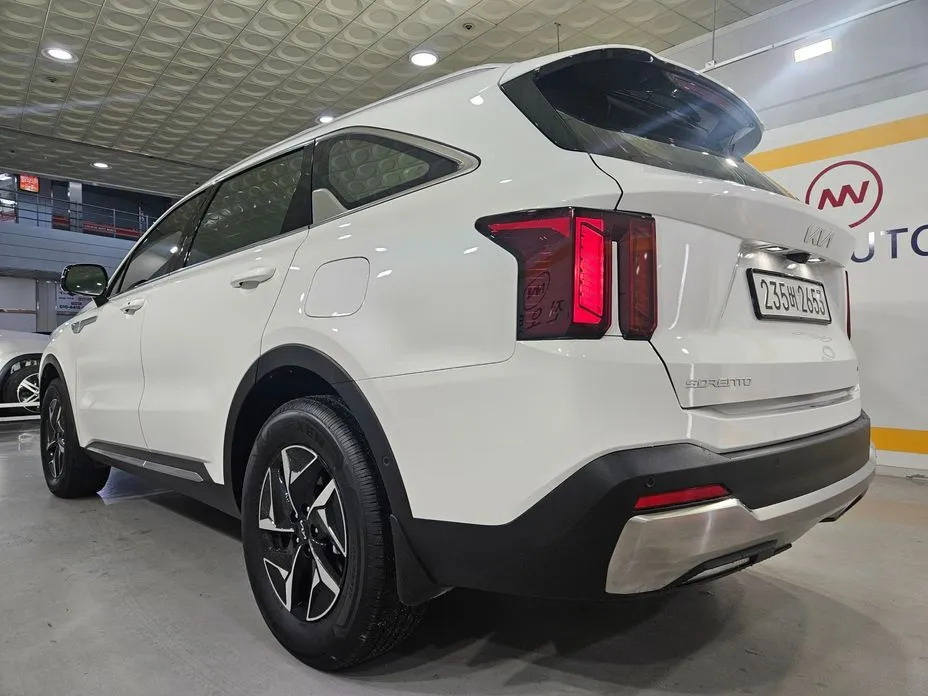 Kia Sorento — фото 6