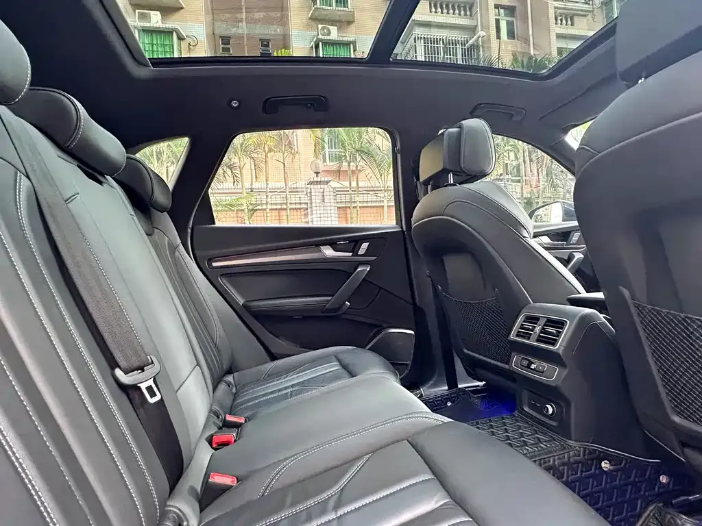 Audi Q5L 2024 из CN, фото 5