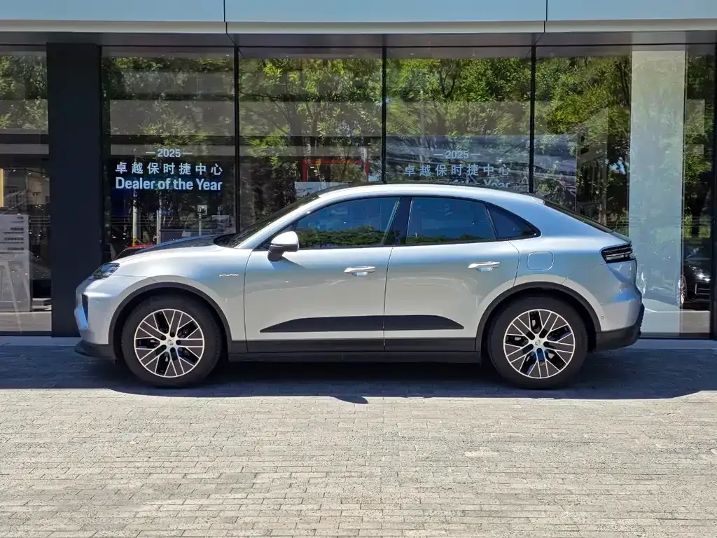 Porsche Macan EV — фото 10