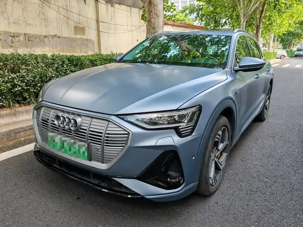 Audi e-tron