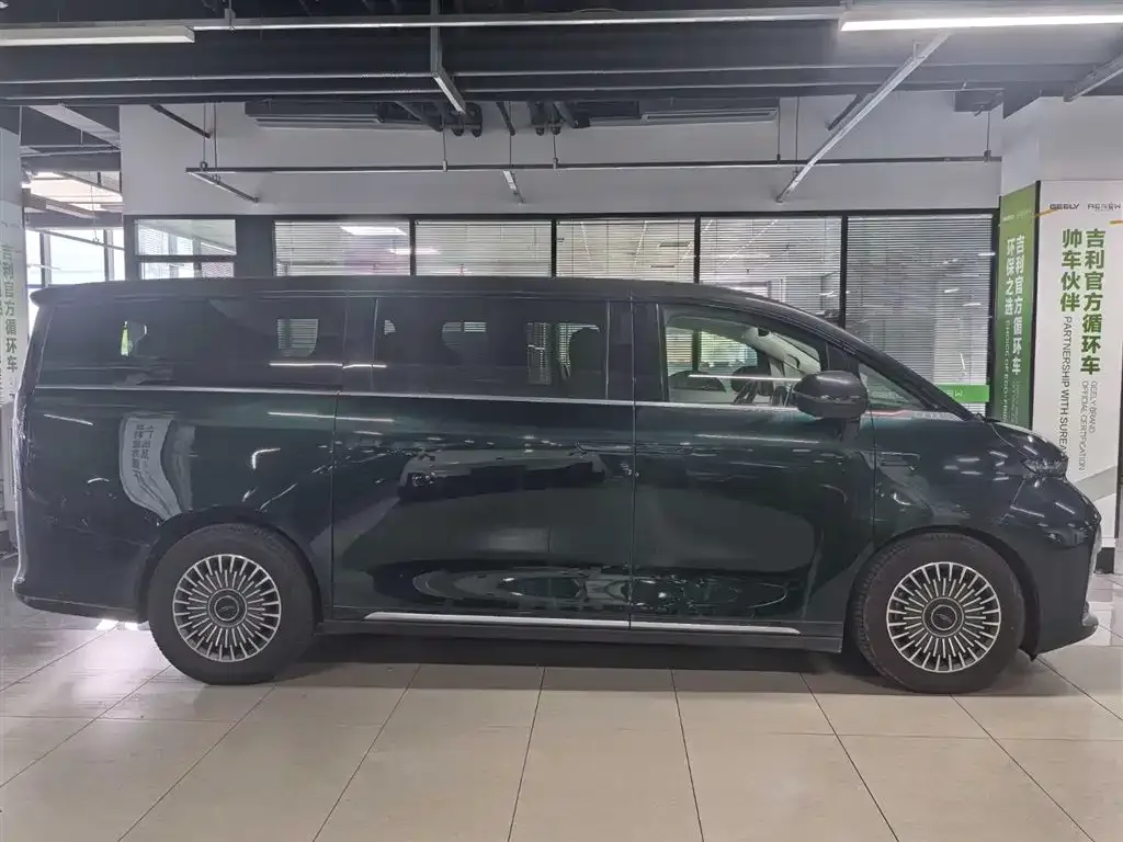 Geely Yizhen L380 2025 из CN, фото 2