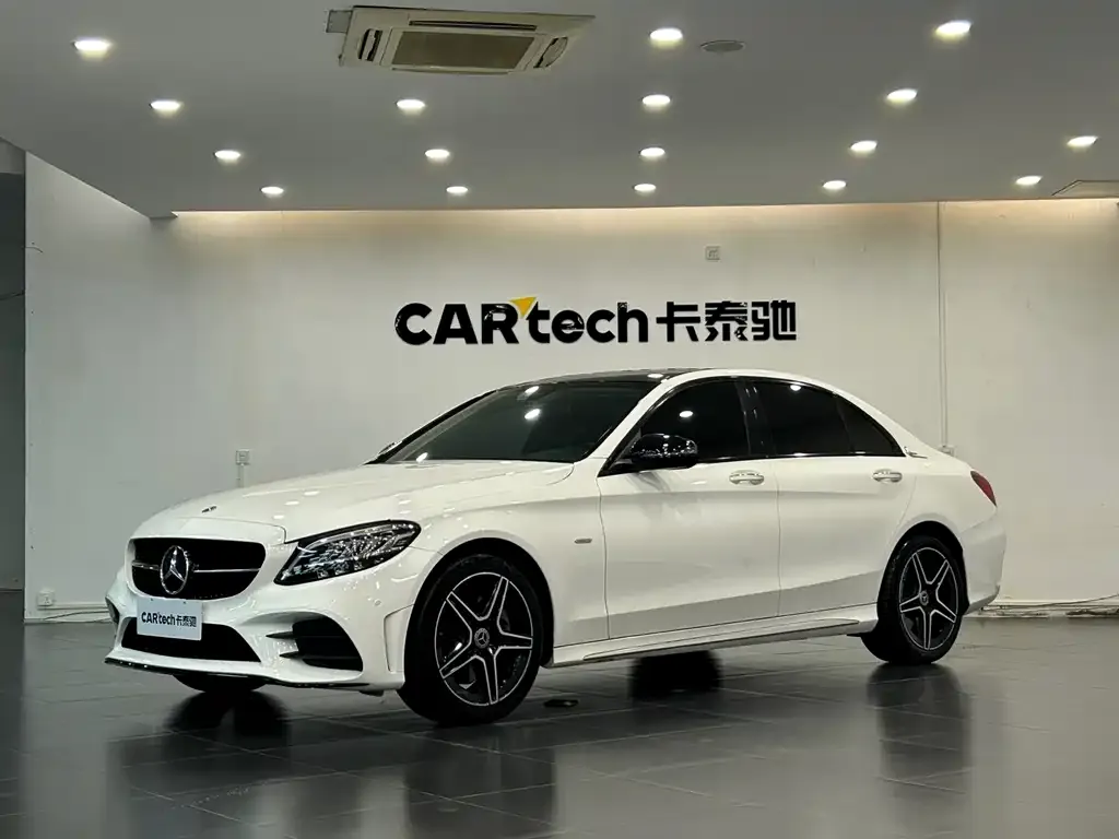 Mercedes-Benz C-Class — фото 1