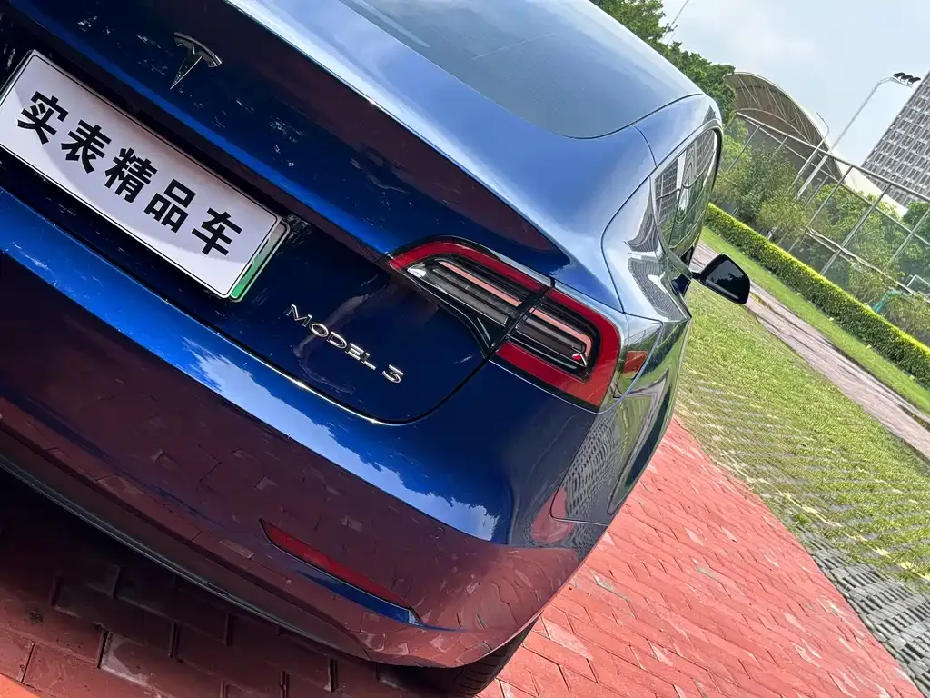 Tesla Model 3 — фото 7