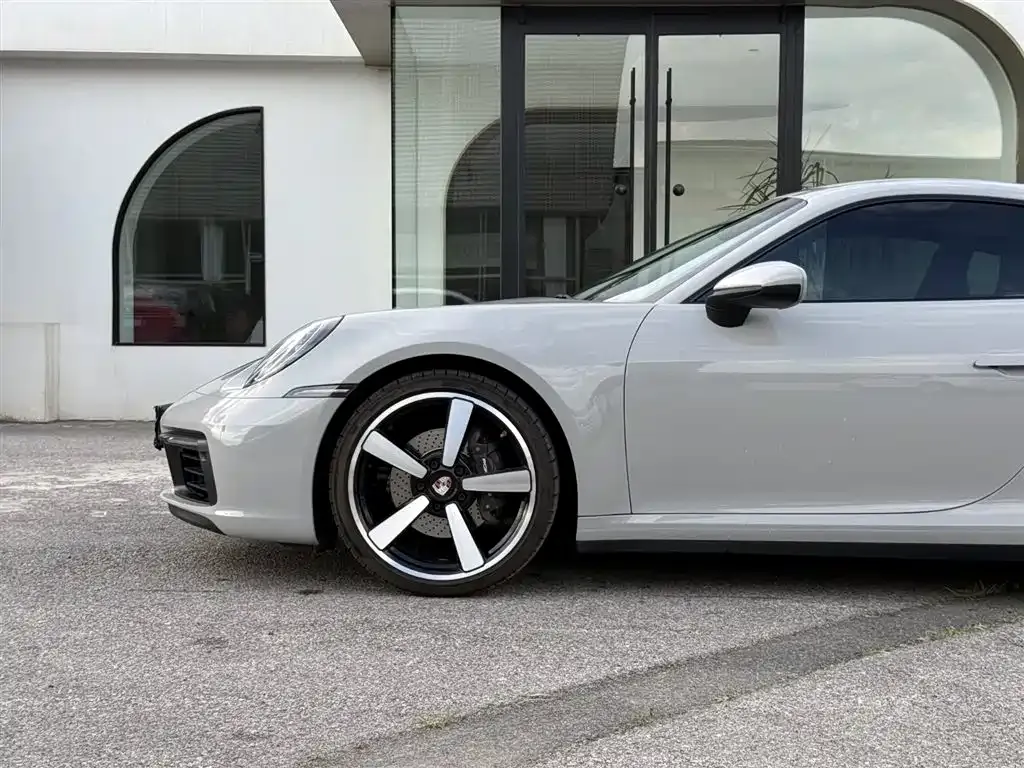 Porsche 911 — фото 9