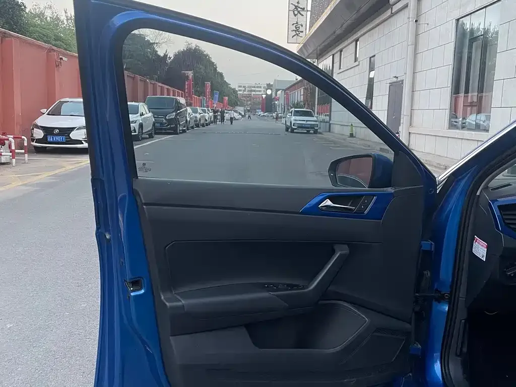 Volkswagen Polo 2021 из CN, фото 5