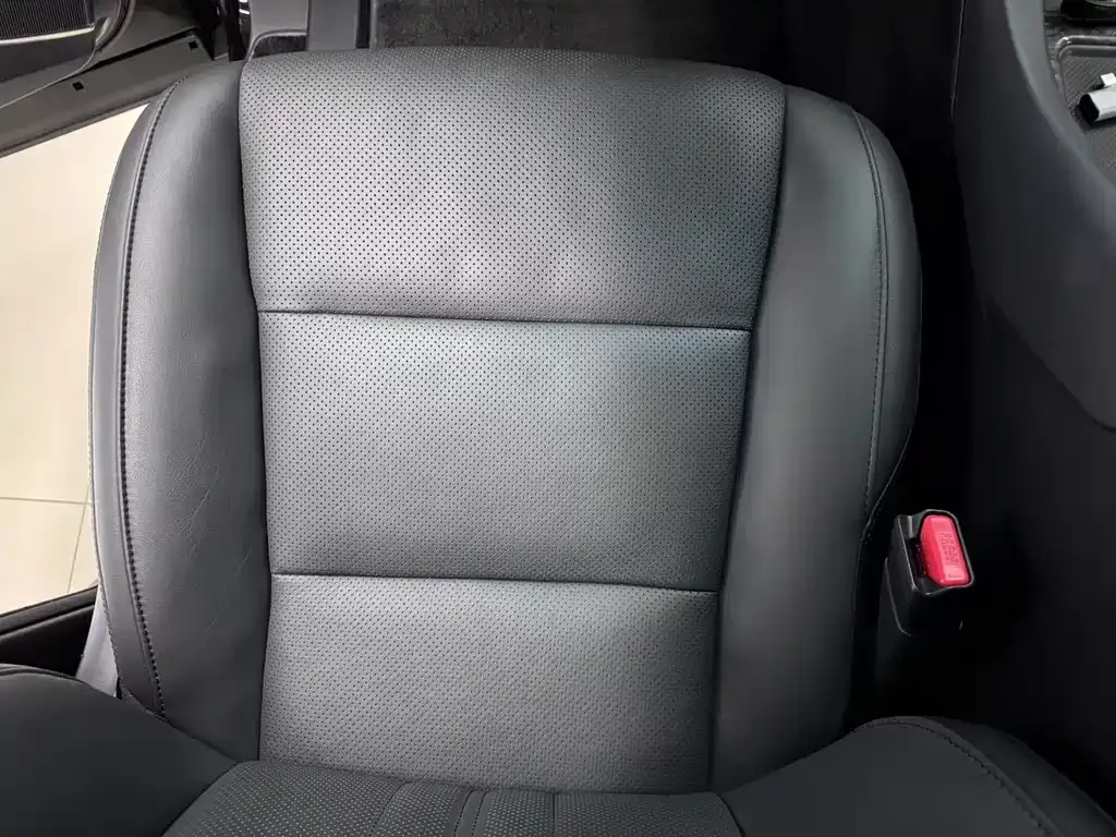Toyota Alphard — фото 4