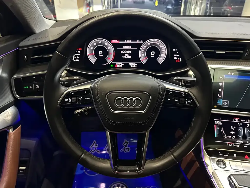 Audi A6L — фото 10