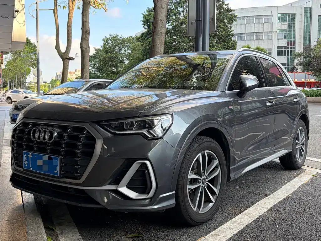 Audi Q3 2021 из CN, фото 10