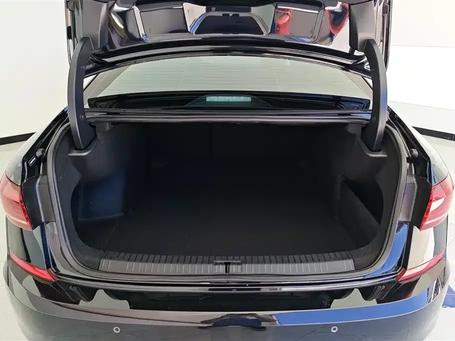 Volkswagen Passat — фото 6