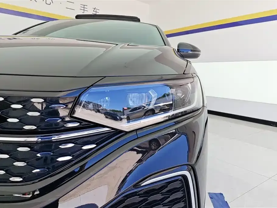 Volkswagen Passat — фото 9