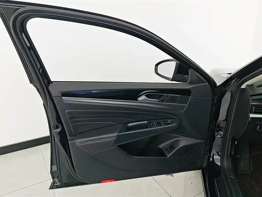 Volkswagen Passat — фото 2