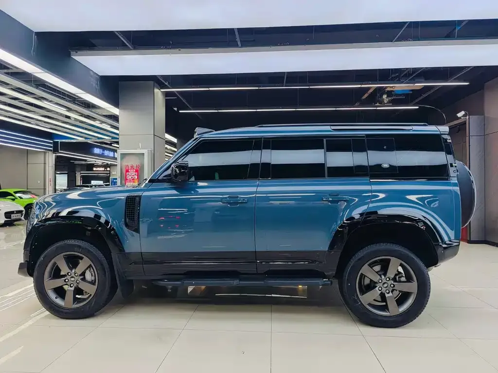 Land Rover Defender — фото 2