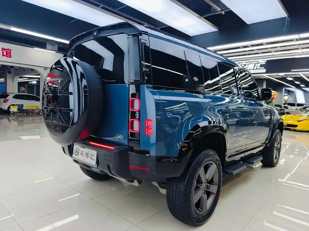 Land Rover Defender — фото 4