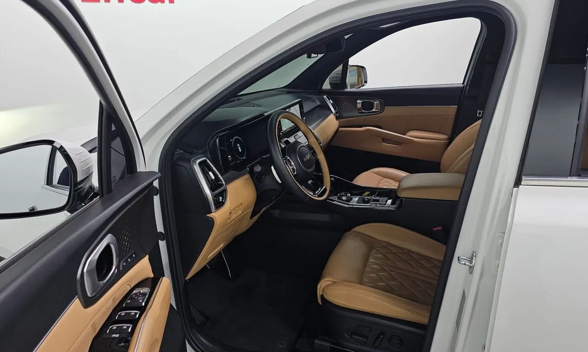 Kia Sorento — фото 7