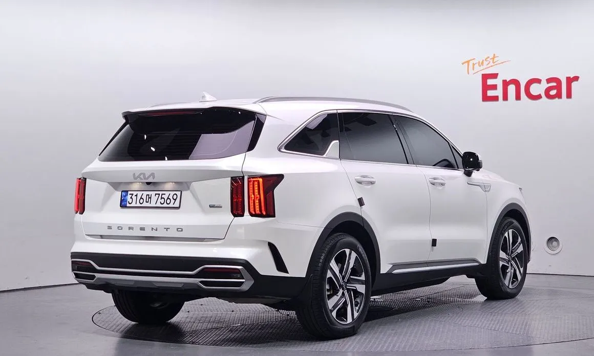 Kia Sorento — фото 5